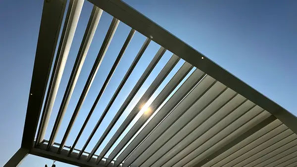 Louvred pergola installation in Dubai