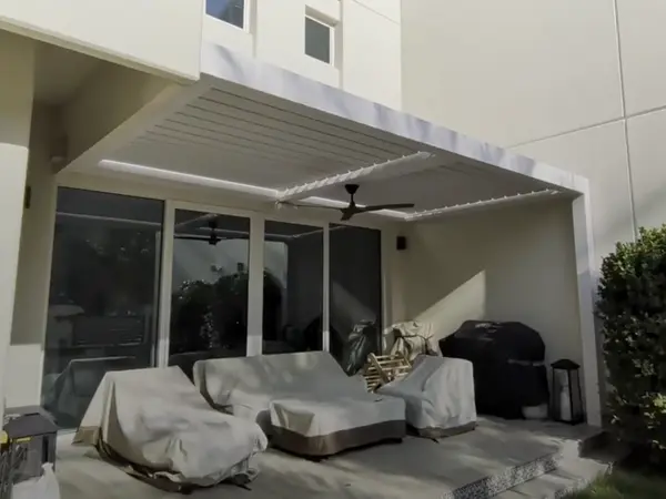 Sustainable City bioclimatic Pergola